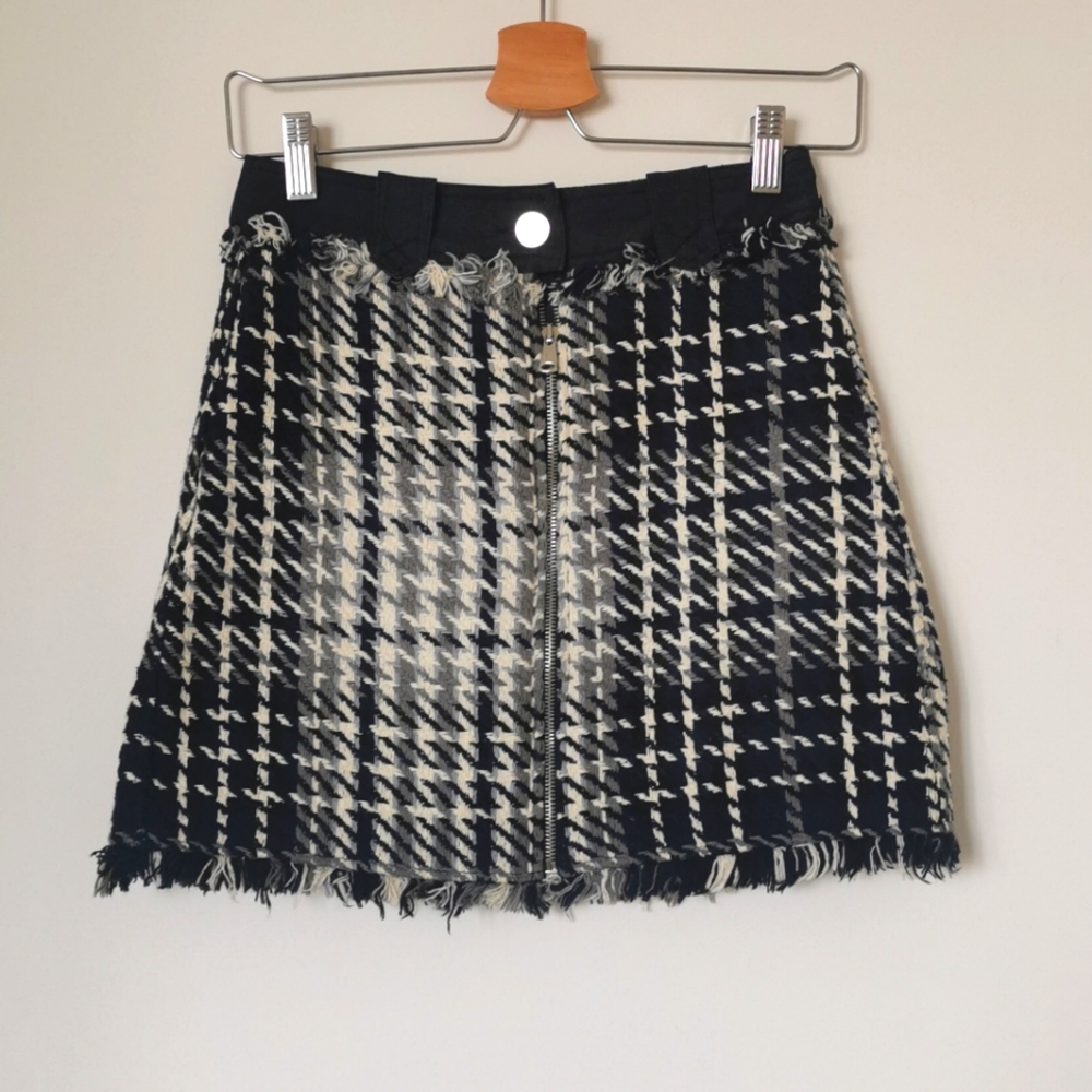 Zara Tweed Skirt size XS